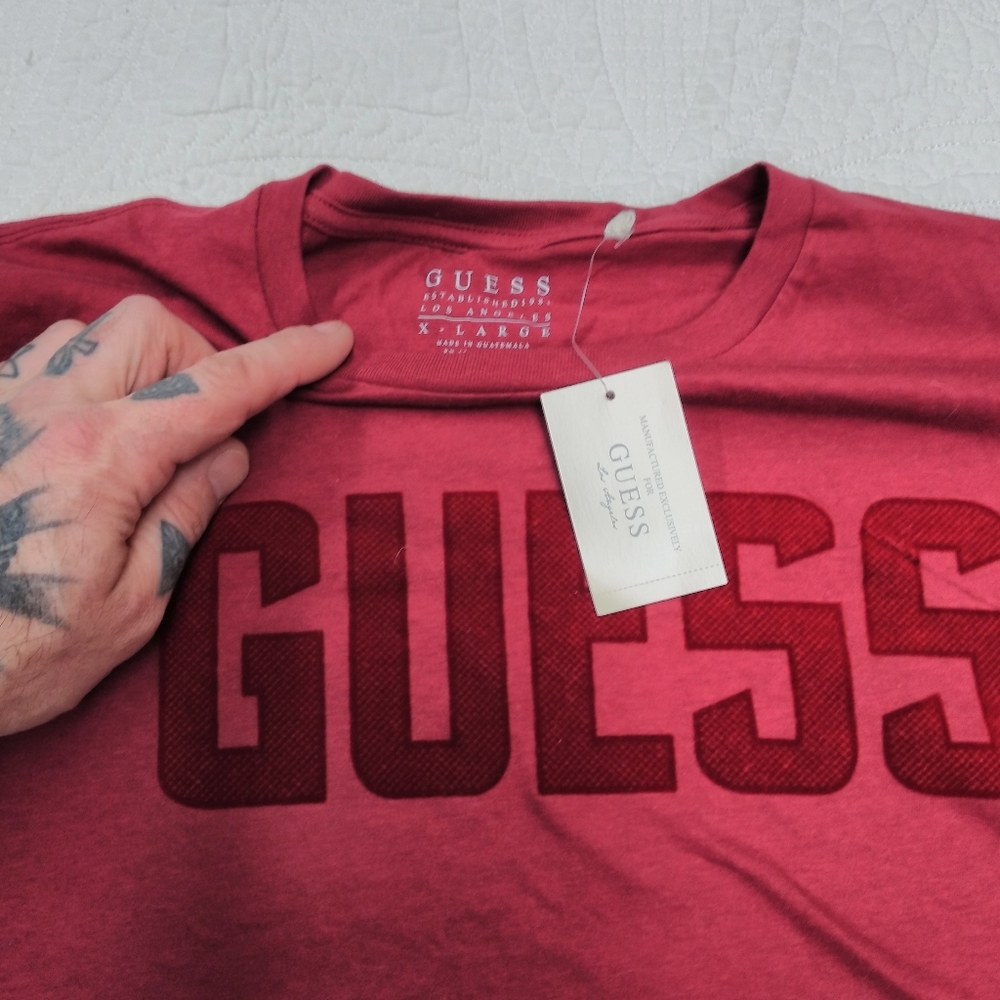 Guess t-shirt